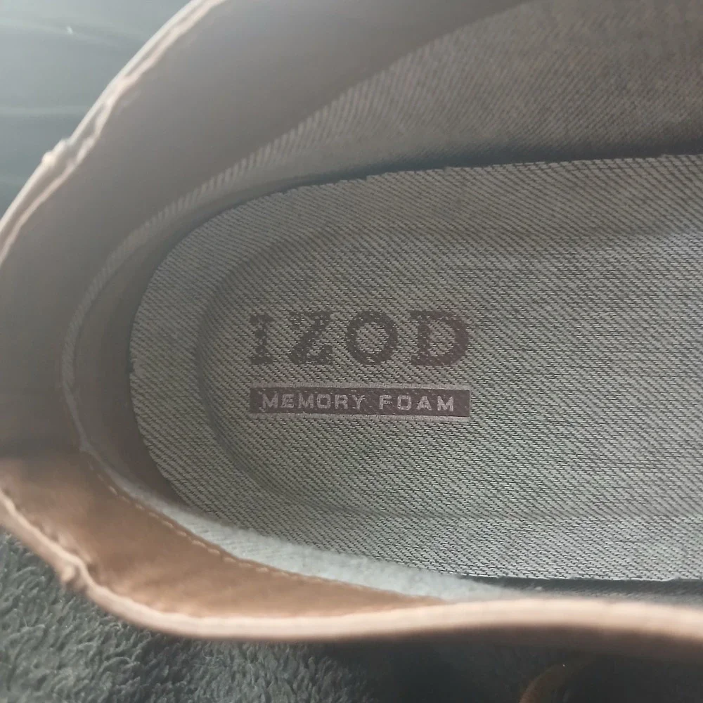 IZOD Inwood Chukka Boots 10.5 Tan Brown Lace Up Memory Foam Preppy Casual Mens